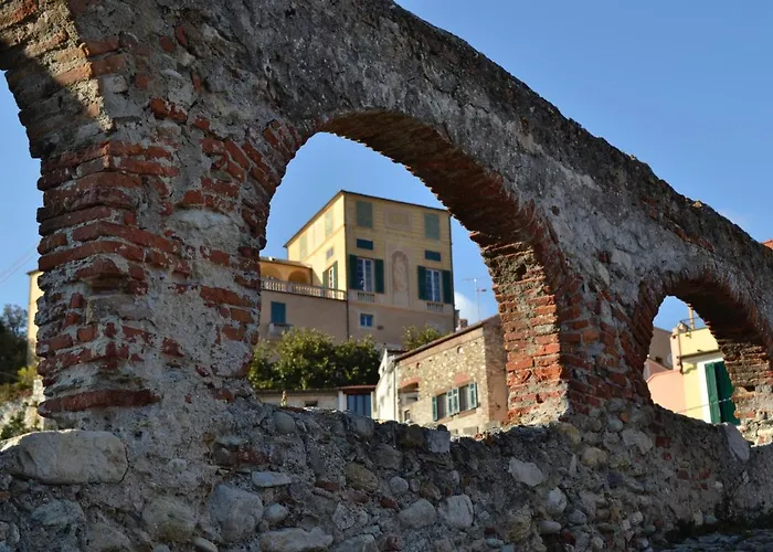 Ca' Di Camineve Bed and Breakfast